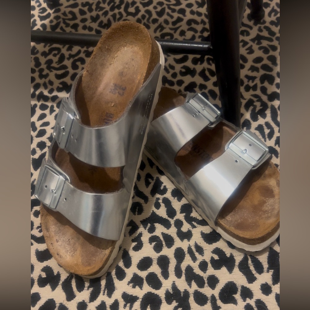 Birkenstock silver Arizona Softbed sandals size 37.